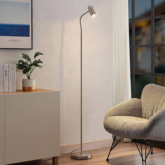 Lindby Ovirama golvlampa av järn, nickel