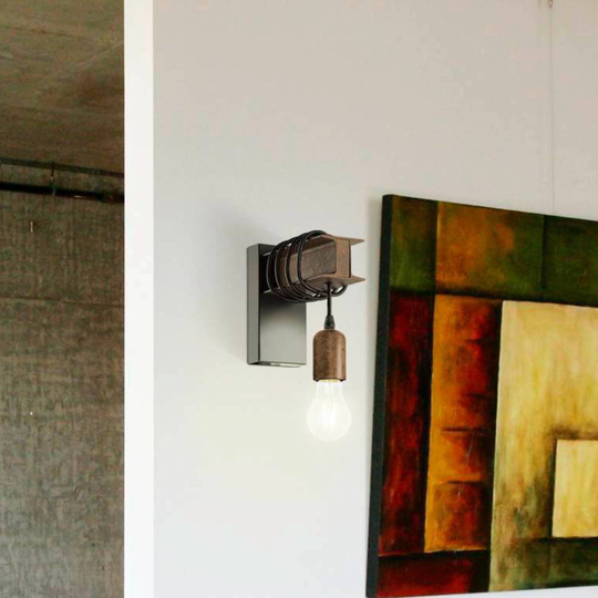 Vägglampa Townshend av stål, brun