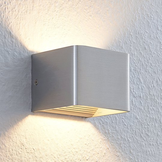 Nickelfärgad LED-vägglampa Lonisa