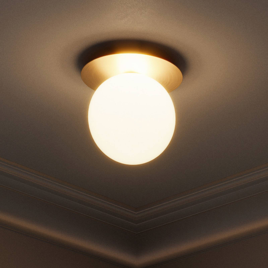 Nuura Liila 1 Medium vägglampa, 1 lampa guld/vit