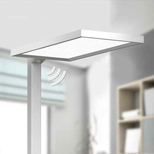 Silverfärgad byrå LED-Golvlampa Dorean