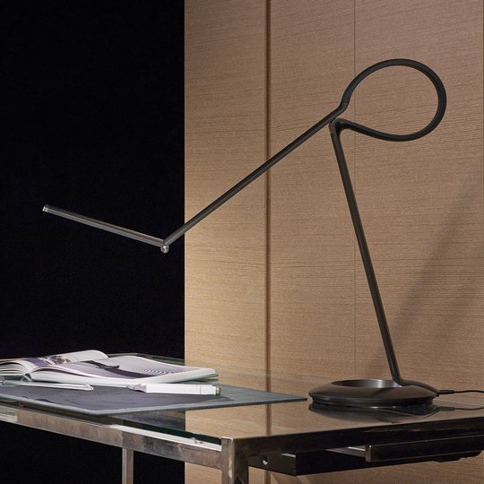 Mångsidig LED-designerbordslampa Compasso