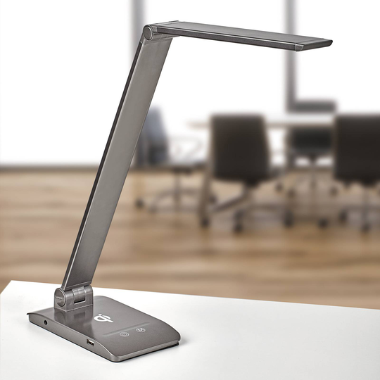 Bordslampa MAULstella med QI-laddare