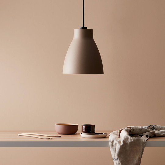 Pendellampa Gong, Ø 32 cm, sandfärg
