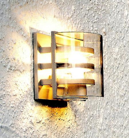 Delta vägglampa (Vit)