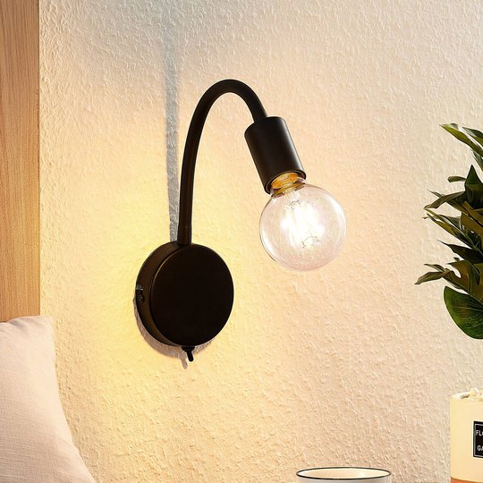 Lindby Aurina vägglampa