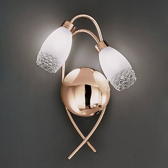 Vägglampa Ilena med glasskärmar