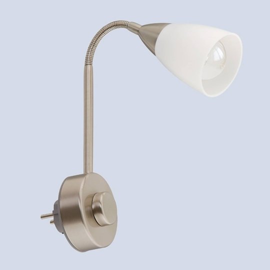 Dimmbar lampa Dimmi i matt nickel för vägguttaget