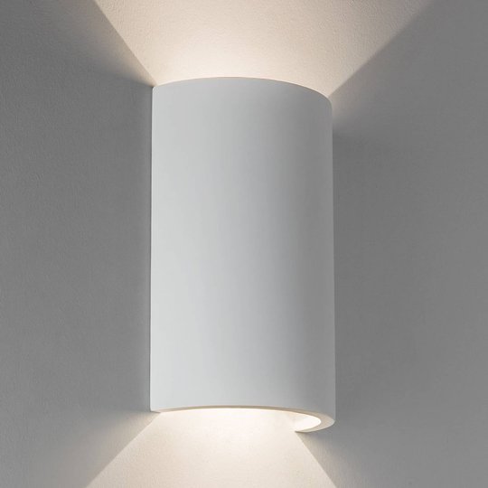 Målningsbar LED-vägglampa Serifos 170 i gips