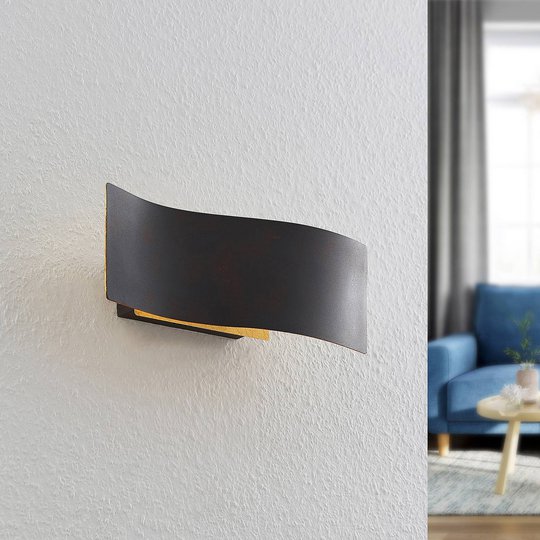 Lindby Larisa LED-vägglampa i vågdesign