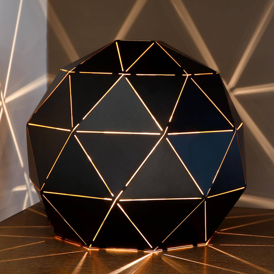 Otona - bordslampa av svart metall
