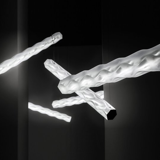Slamp Hugo Prisma 24V LED-designerhänglampa