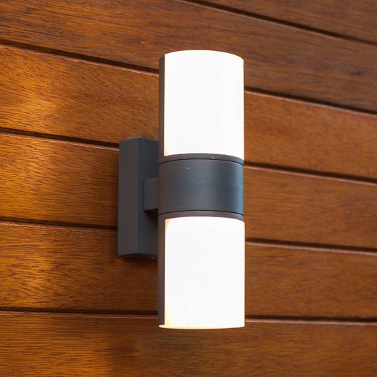 LED-utomhusvägglampa Cyra, 2 lampor