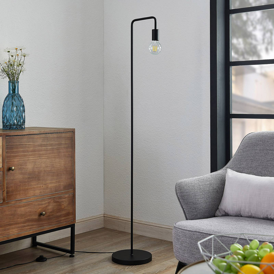 Lindby Erivana golvlampa, svart