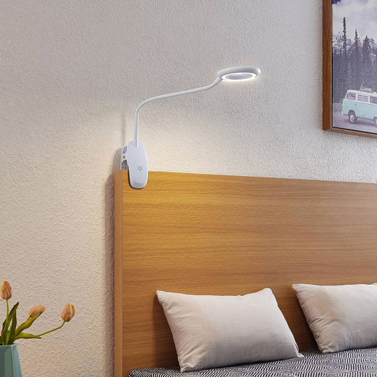 Prios Harumi LED-klämlampa, vit
