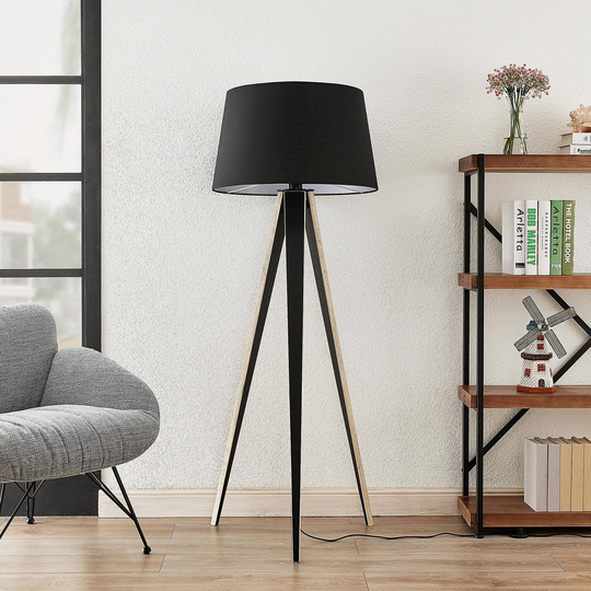 Lucande Bodhi tripodgolvlampa, konisk, svart