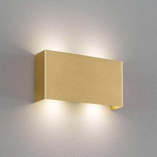 Rothfels Maja vägglampa, matt mässing, 22 cm