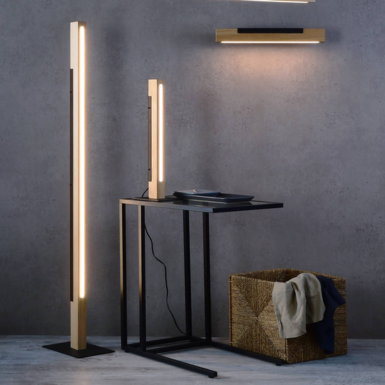 LED-golvlampa Madera av ek, dimbar