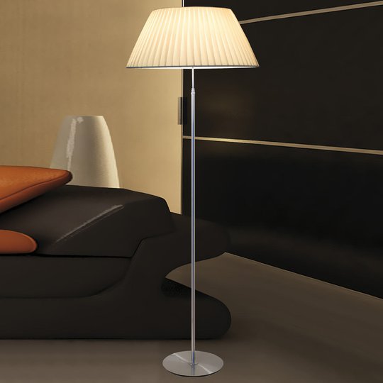 Smal golvlampa Clara