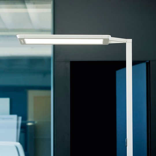 LED-golvlampa Yara.single VTL, BT, PIR, silver