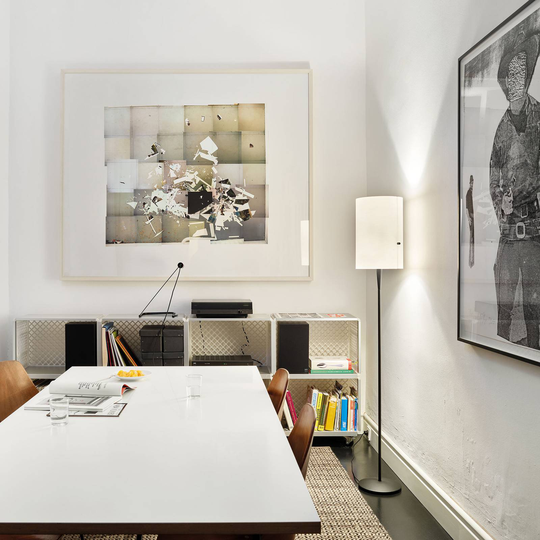 serien.lighting Club S LED-golvlampa, svart