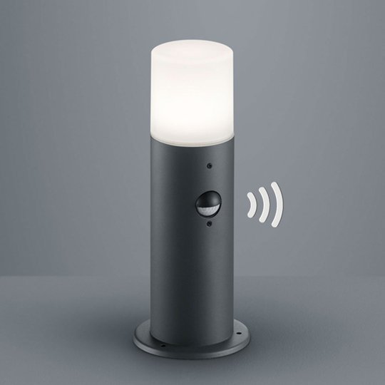 Praktisk sockellampa Hoosic med sensor