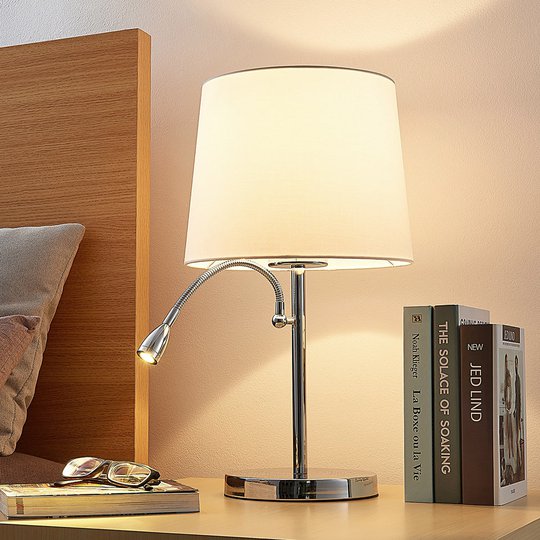 Bordslampan Benjiro i textil med LED-läslampa