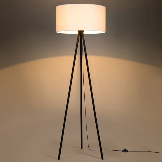 Golvlampa Corralee i svart och vitt