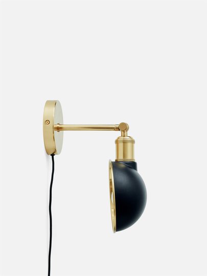Walker vägglampa (Mässing/guld)