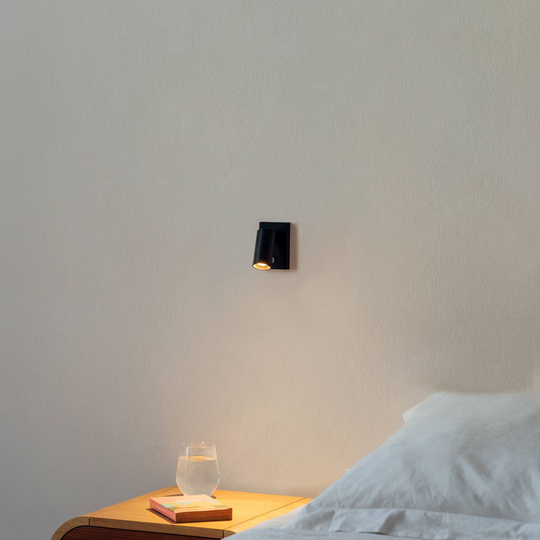 Milan Haul LED-vägglampa kantig 1 lampa svart