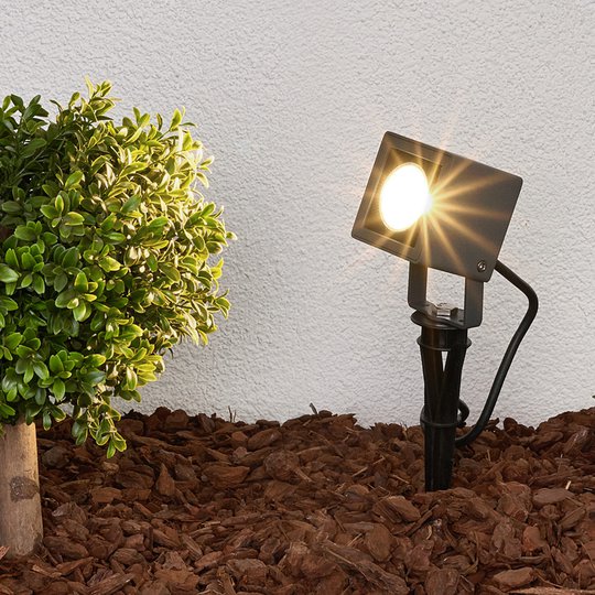 Jordspettslampa Jiada med LED-lampor