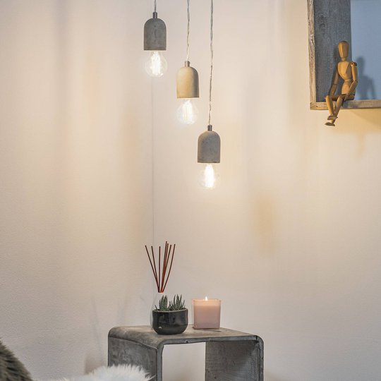 Minimalistiskt designad taklampa Silvares