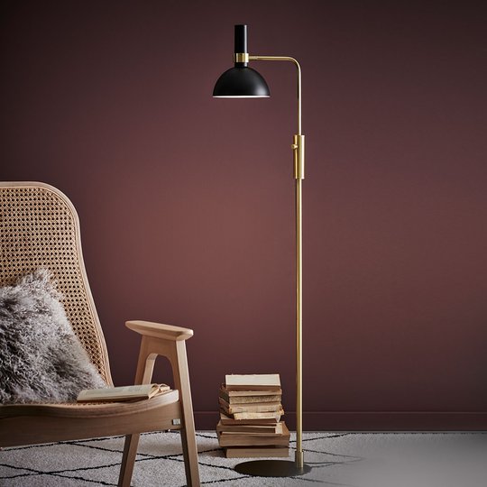 Dimbar golvlampa Larry, svart-mässing