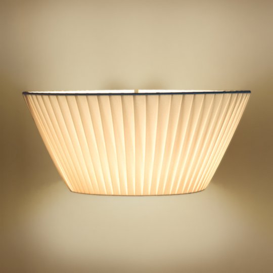 Gedigen vägglampa Emma beige, bredd 50 cm