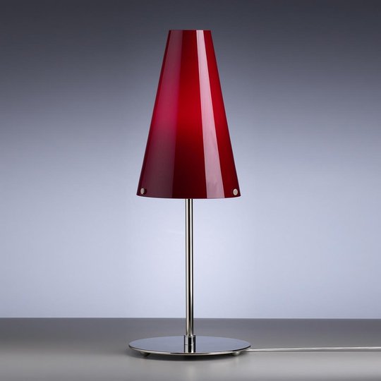 Röd bordslampa av Walter Schnepel