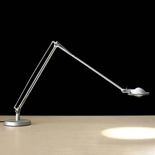 Berenice LED-bordslampa i industridesign
