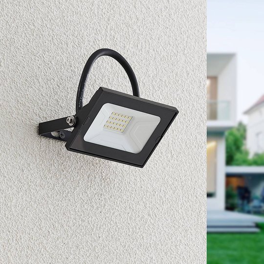 Lindby Aine LED-utomhusspot svart 8,3 cm