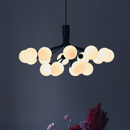 Nuura Apiales 18 hänglampa, svart/opal