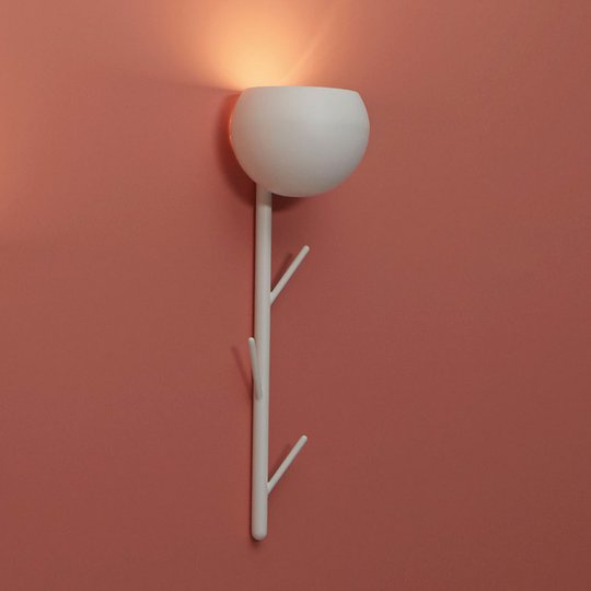 LED-vägglampa Cappero med klädkrokar