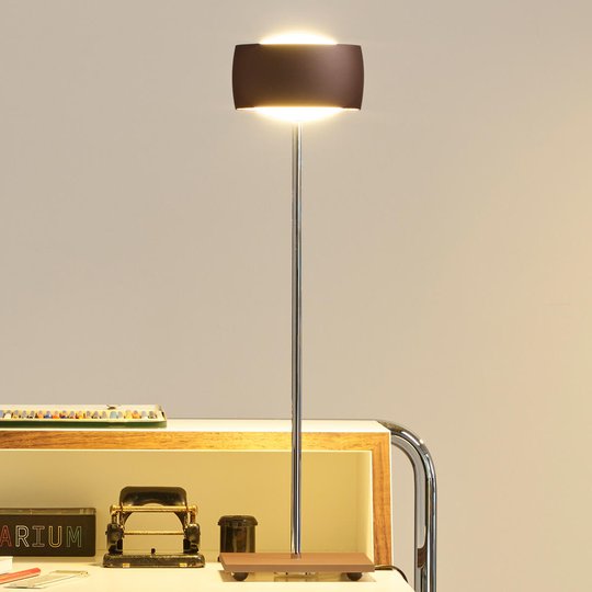 Med gestigenkänning – LED-bordslampa Grace brun
