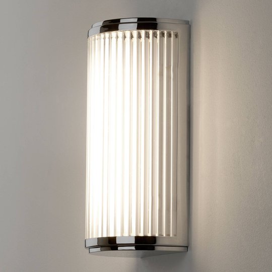 Räfflad, enkel LED-vägglampa Versailles