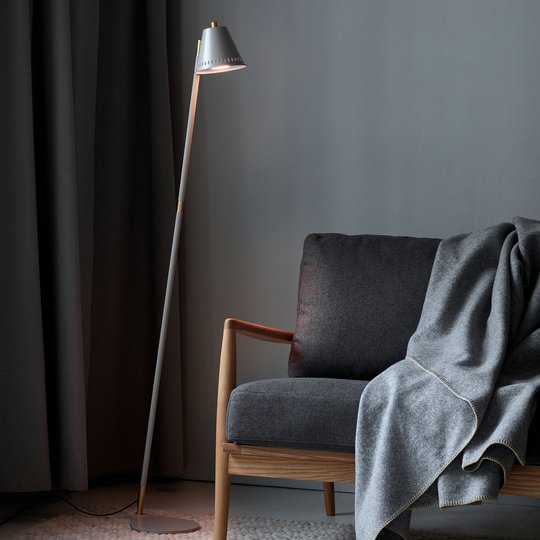 Golvlampa Pine, grå