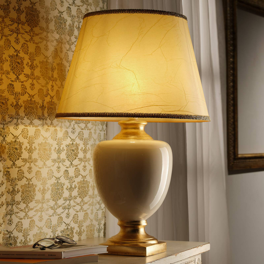 Bordslampa Mozart i elfenben/guld