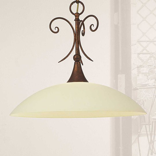 Federico taklampa med en antik touch