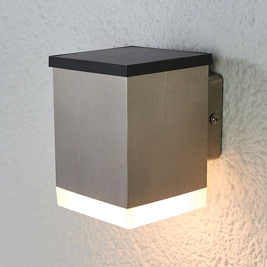 LED-vägglampa Tyson solcell kantig satinerat