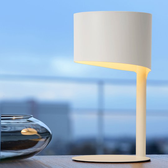 Bordslampa Knulle av metall, vit