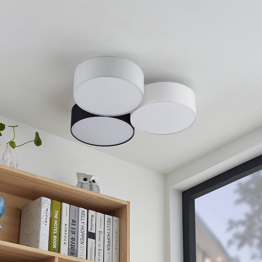 Lindby Janita LED-taklampa, 3 lampor, trefärgad