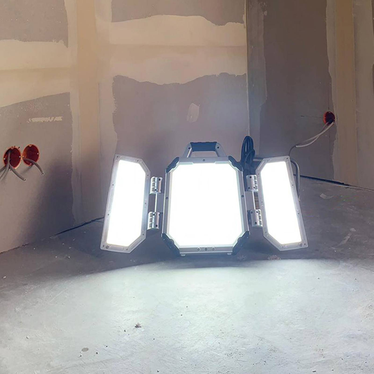 LED uplight Sindlingen med uttag och USB