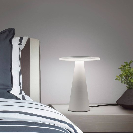 Helestra Bax bordslampa, touchdimmer, vit