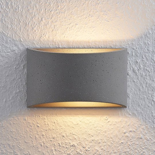 Lindby Edvin LED-vägglampa av betong, halvrund